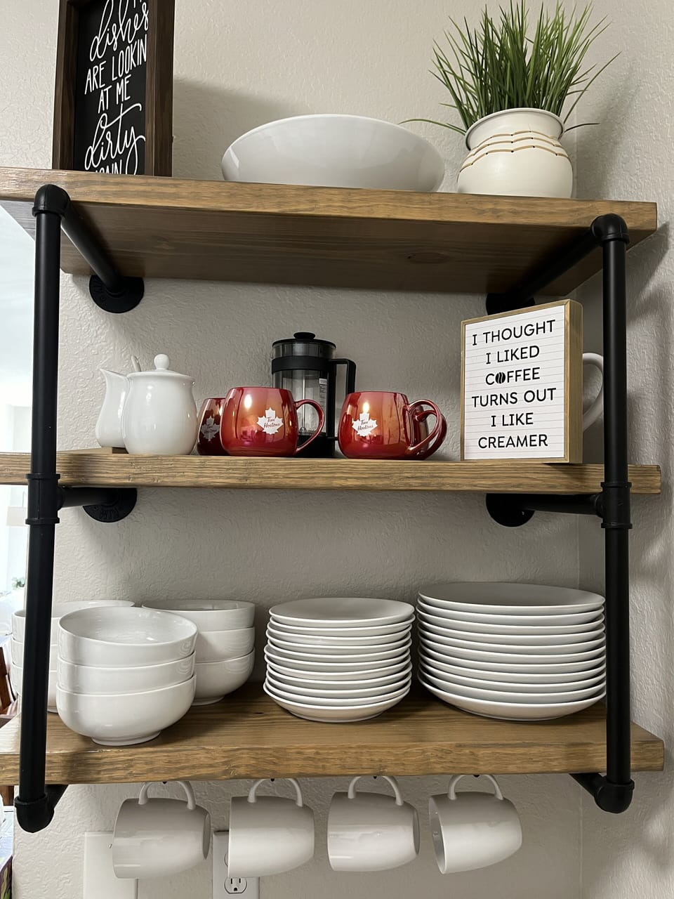 Open kitchen shelves so you can find what you need quickly