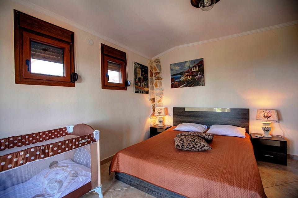 Elite Villa, Multiple Bedrooms, Private Pool, Sea View | Free minibar, desk, soundproofing, iron/ironing board