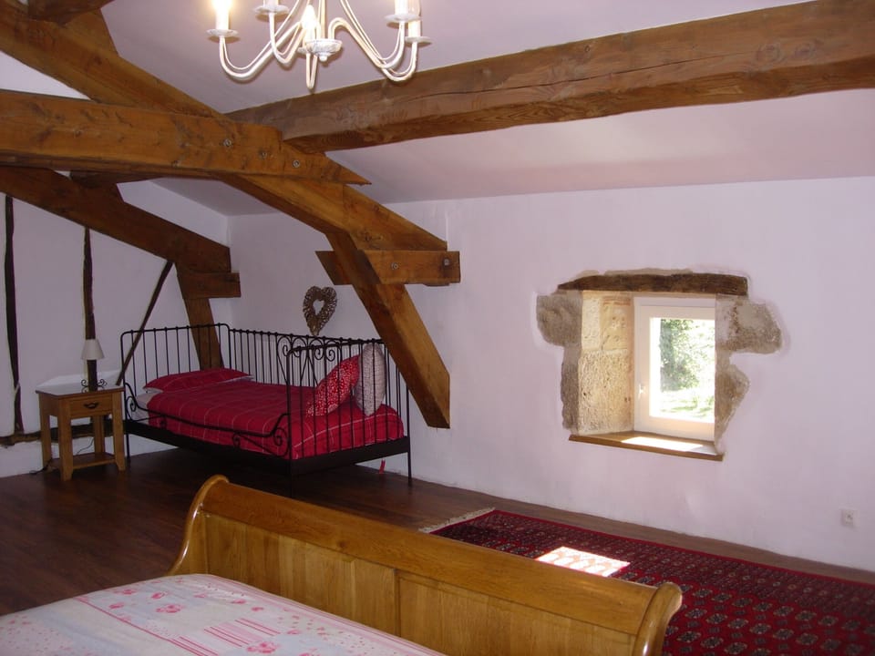 Master Bedroom 1 with kingsize bed and daybed