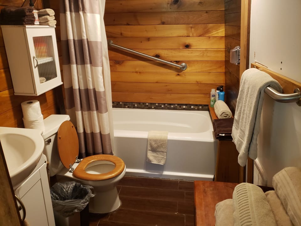Bathroom, shower tub combo,toilet,sink