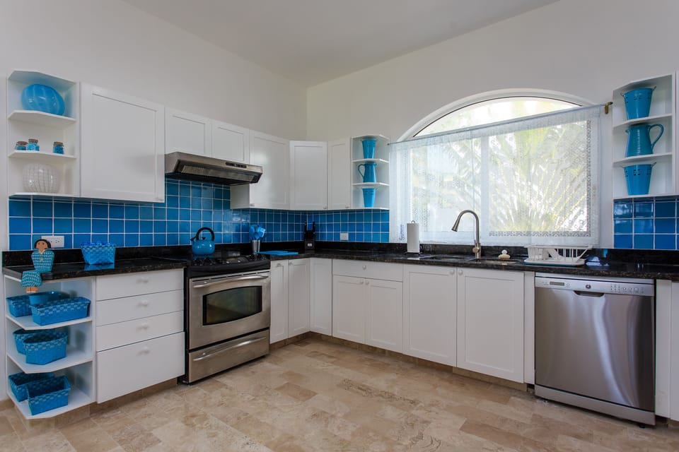 Great kitchen for a  crowd