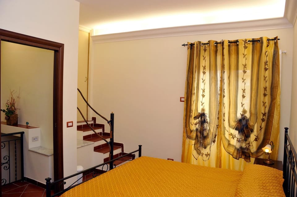 Double Room | Desk, blackout drapes, rollaway beds, free WiFi