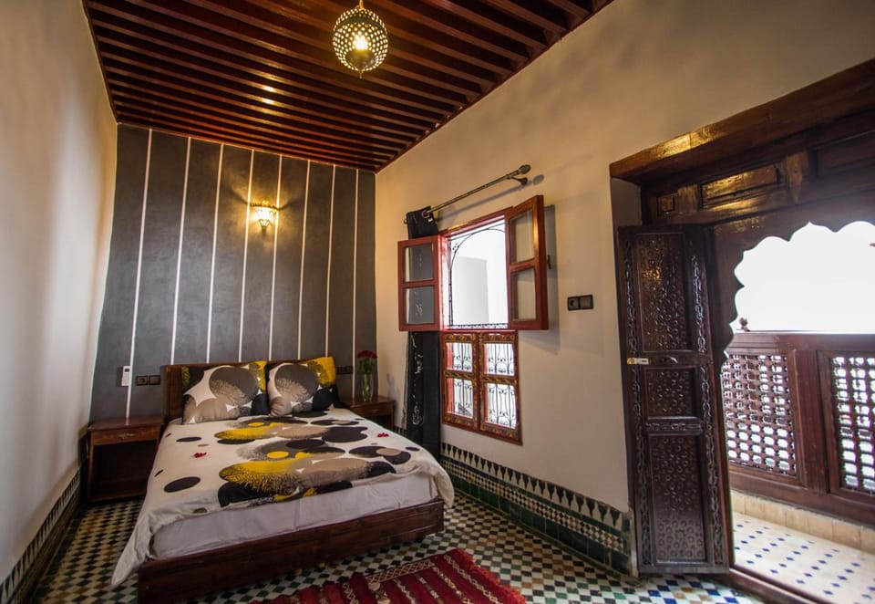 WiFi (free), individually furnished, bed sheets