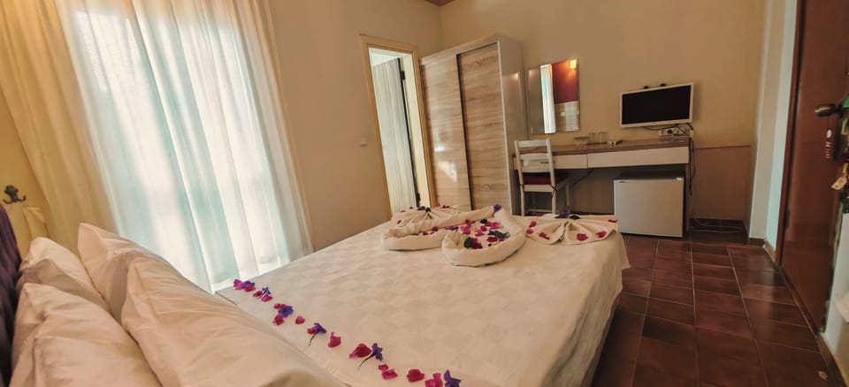 Standard Room | Minibar, free WiFi