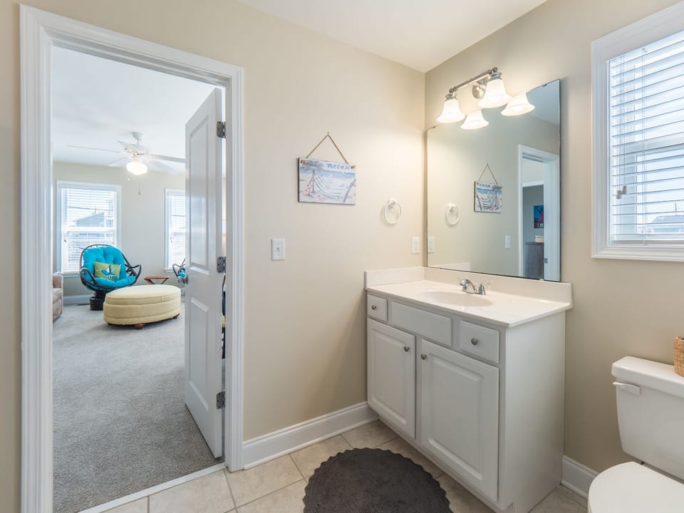 Full Bathroom