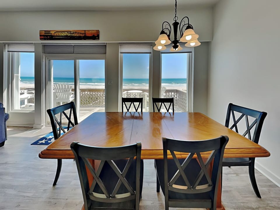 Dining Table - Seating for 6