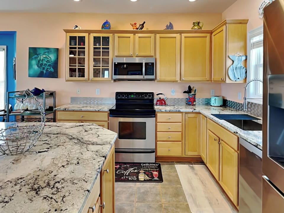 Full Size Kitchen
