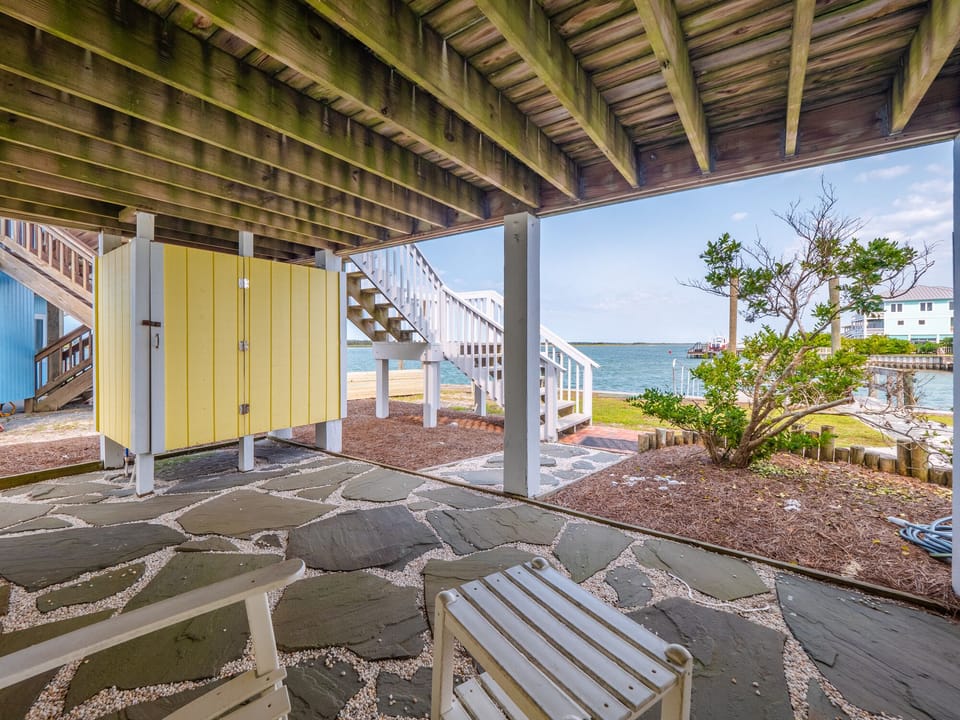 Cozy Outdoor Space Just Off The Den + Outdoor Shower