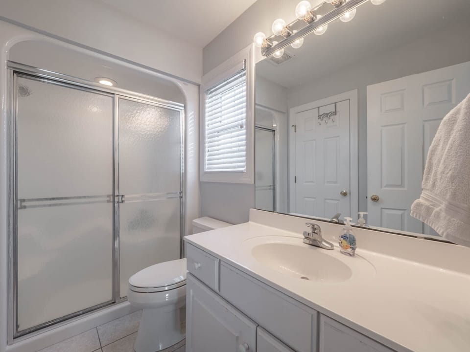 Ensuite Bathroom - Bedroom 4