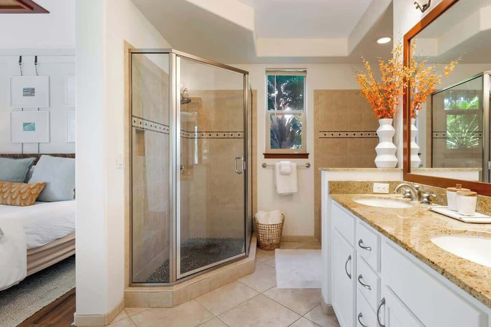 Master en suite bathroom