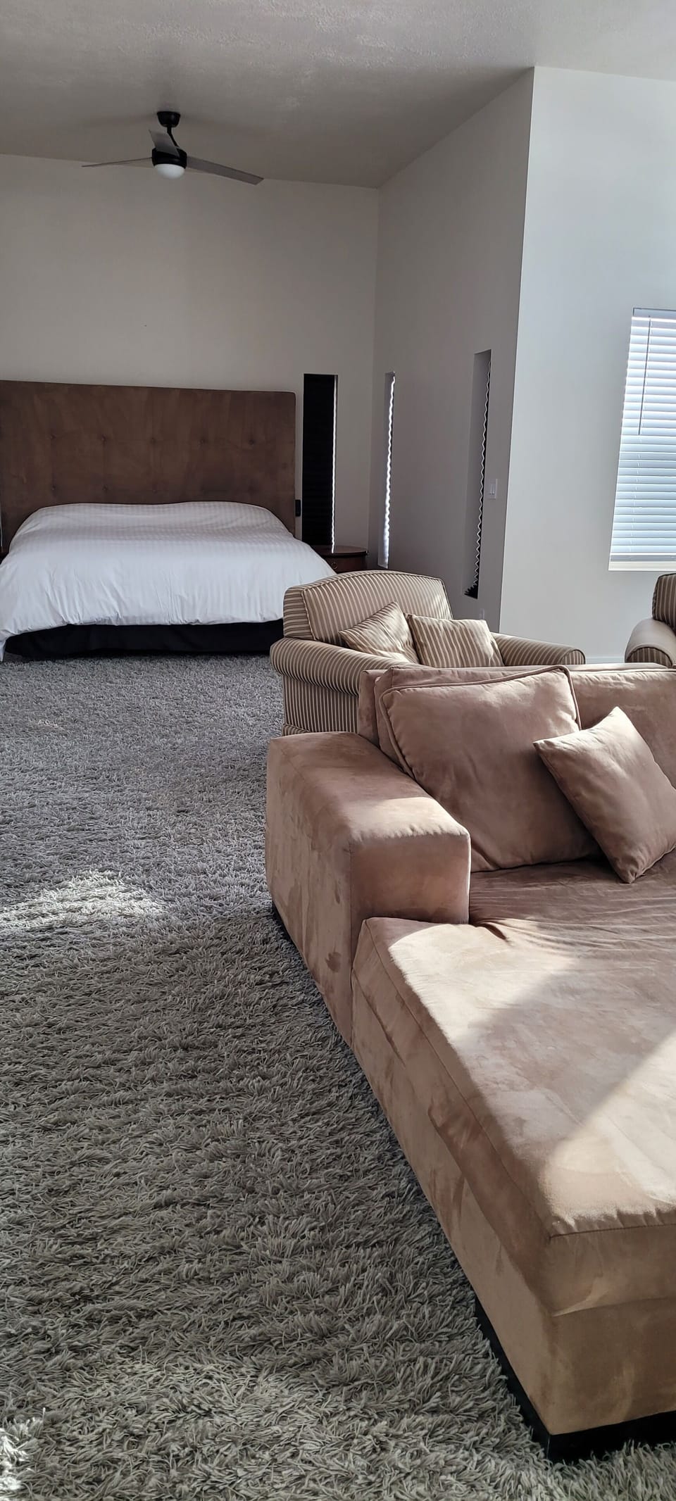 Master bedroom-king size bed