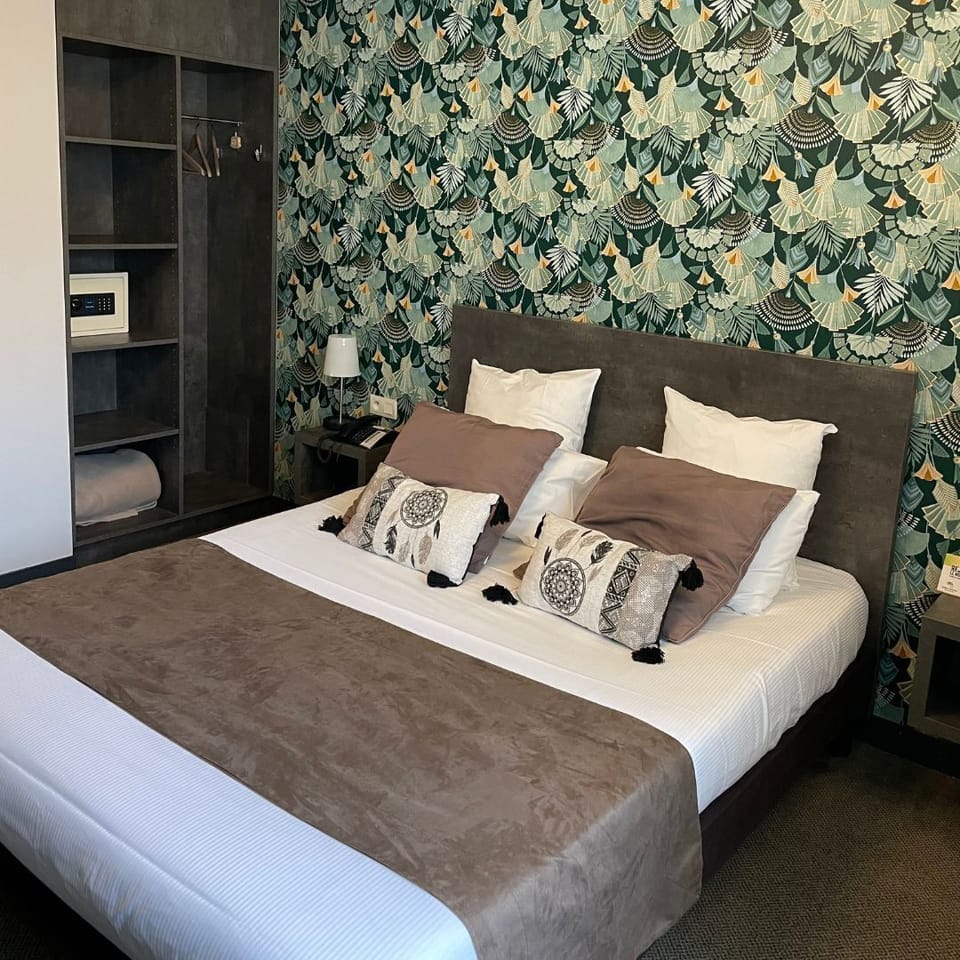 Superior Double Room (Le Club) | Desk, free WiFi, bed sheets, wheelchair access