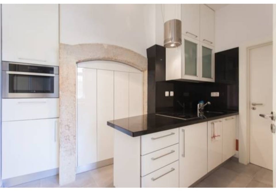 Standard Apartment, 2 Bedrooms | Private kitchen | Full-size fridge, microwave, oven, stovetop