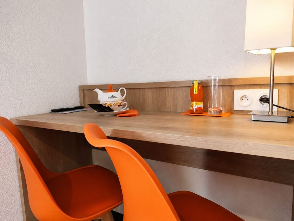 Desk, blackout drapes, soundproofing, cribs (free)