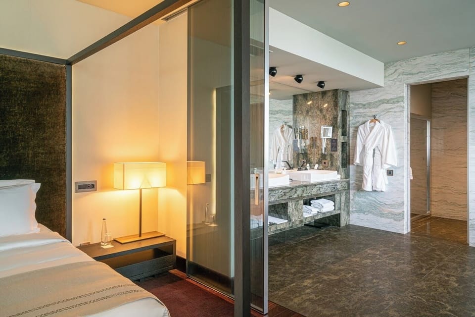 Presidential Suite | Premium bedding, minibar, in-room safe, desk