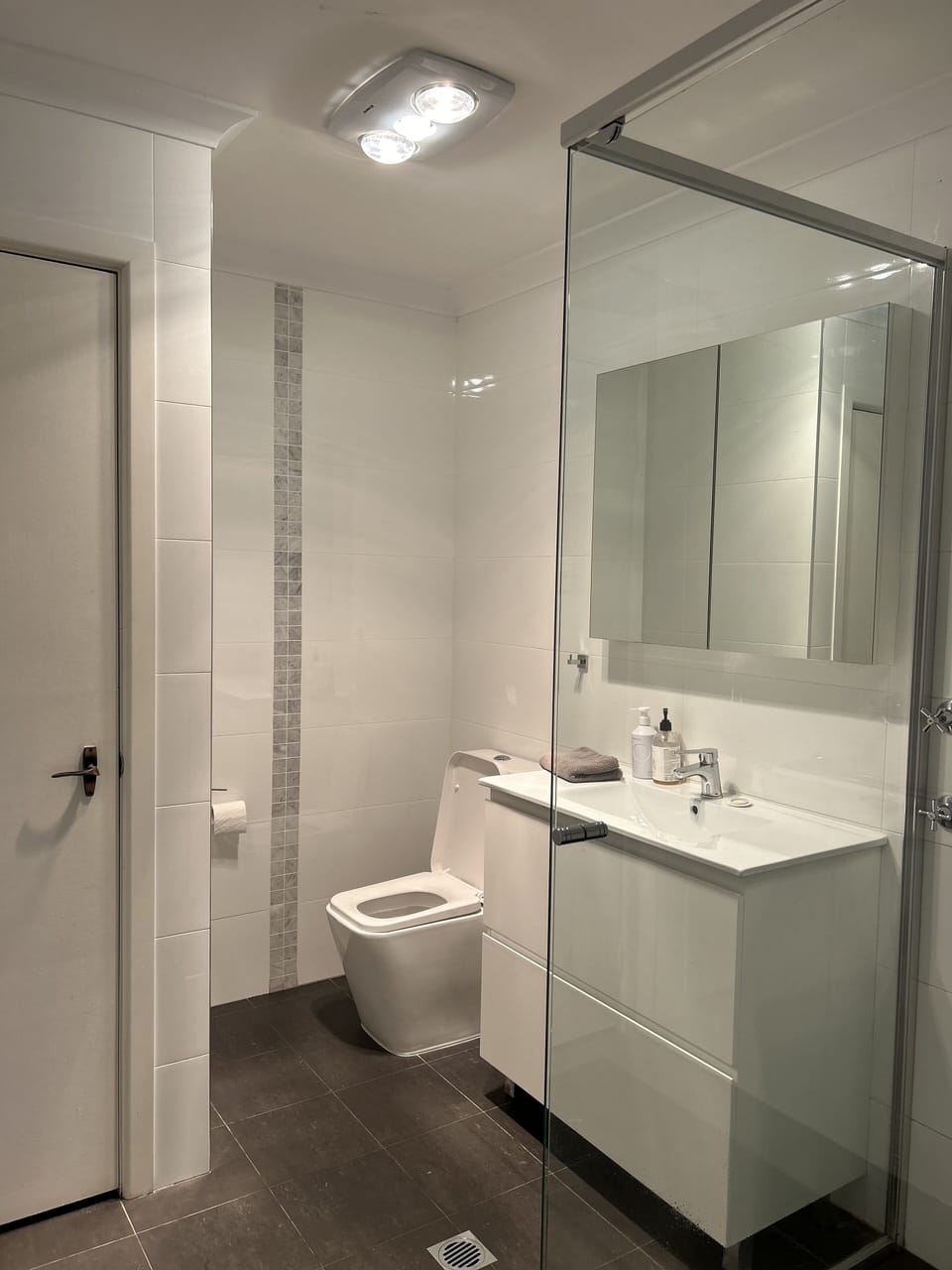 Main bathroom