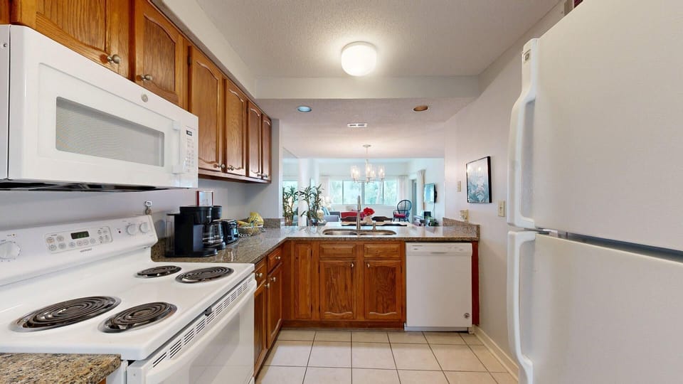 Fully Stocked Kitchen