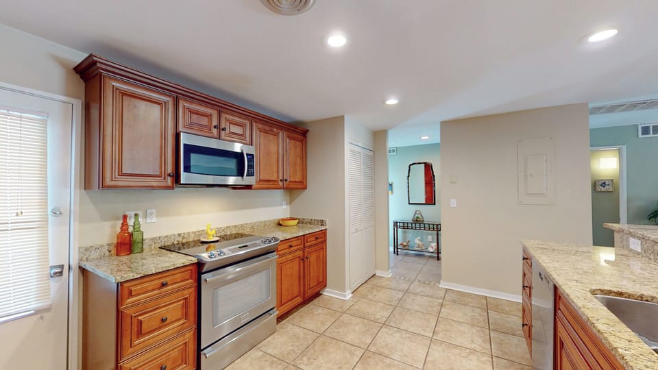 Fully Stocked Kitchen