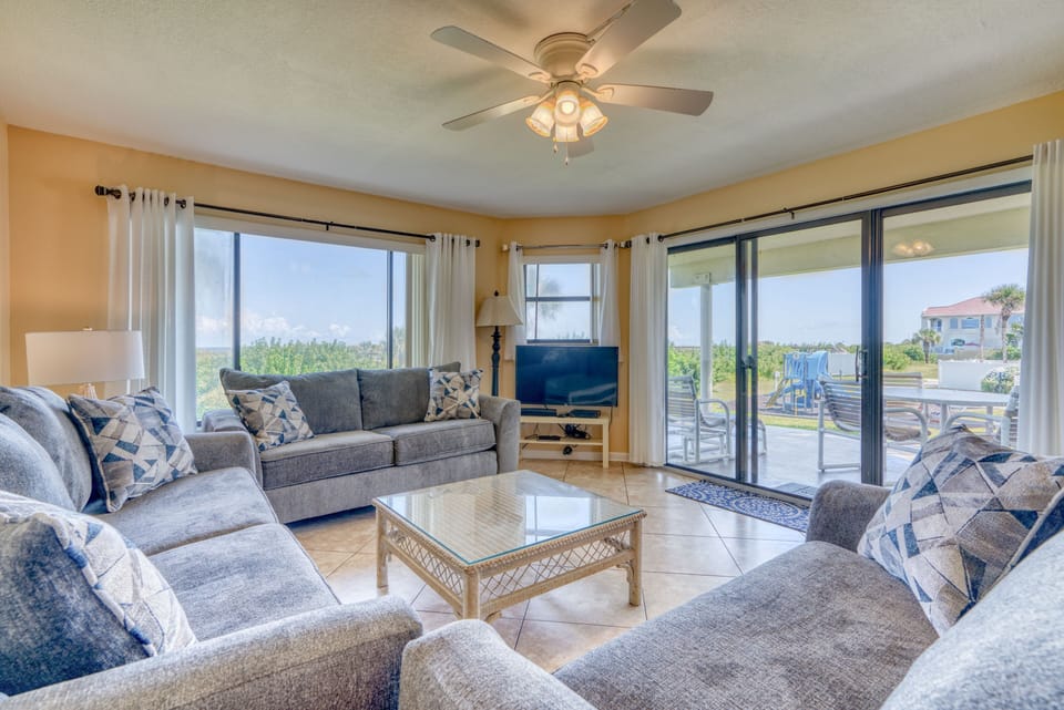 Living Room - View to Porch