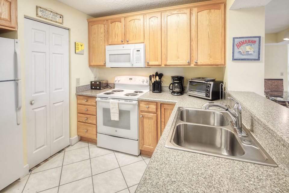 Kitchen - Don’t feel like dining out? The kitchen is fully equipped to enjoy all your favorite meals at home