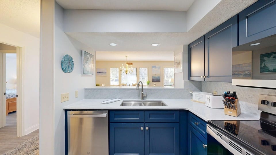 Newly Renovated Kitchen