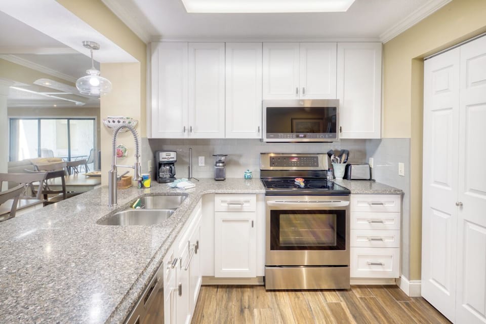 Kitchen - Don’t feel like dining out? The kitchen is fully equipped to enjoy all your favorite meals from home.