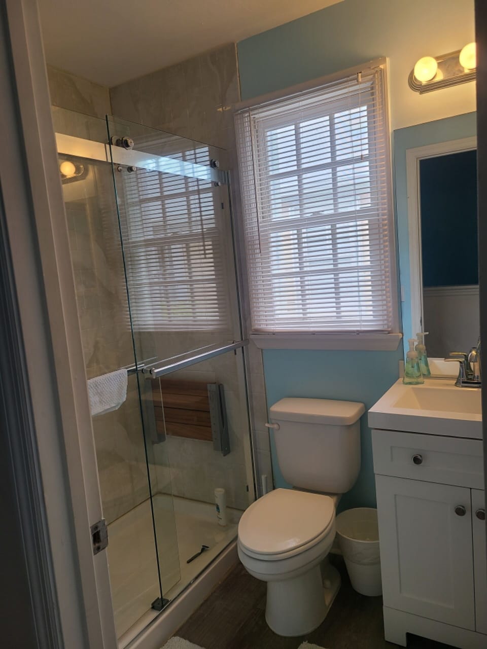 Full Bath w/ walk in shower