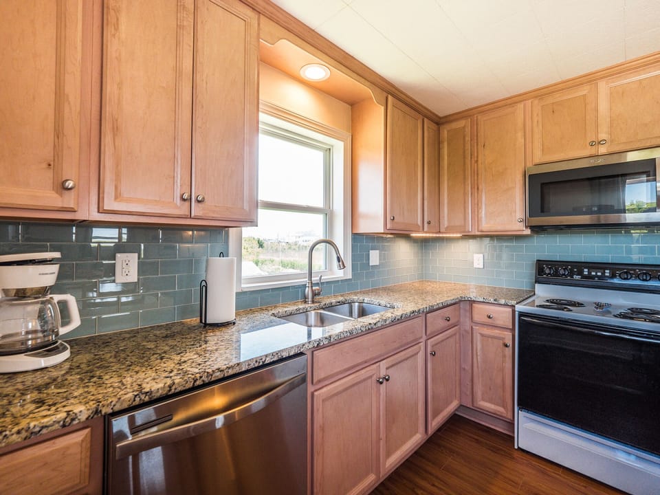 Full Size Kitchen