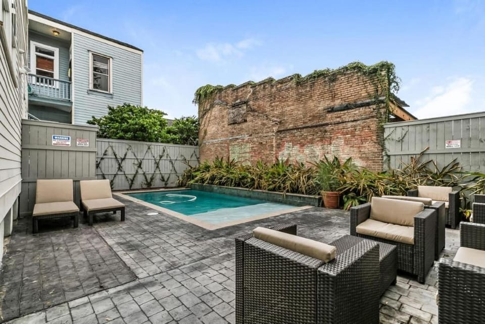 Shared Pool with sitting area