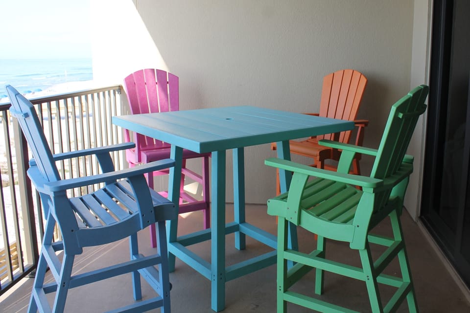 balcony table sits 4
