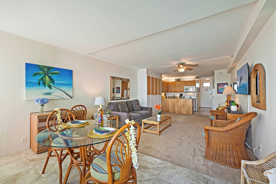 View from South Corner Lanai with Murphy Bed up
