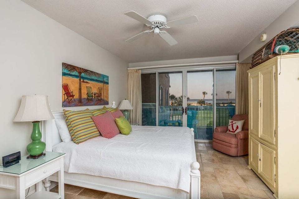 Saint Simons Grand 125 - Primary Bedroom