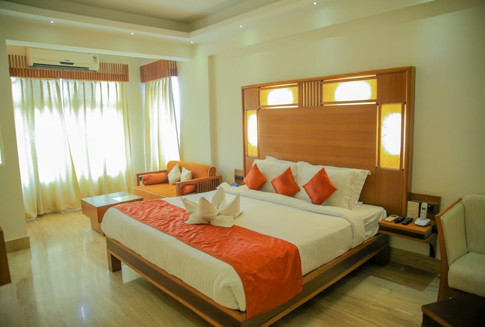 Presidential Suite, City View | Premium bedding, in-room safe, iron/ironing board, rollaway beds