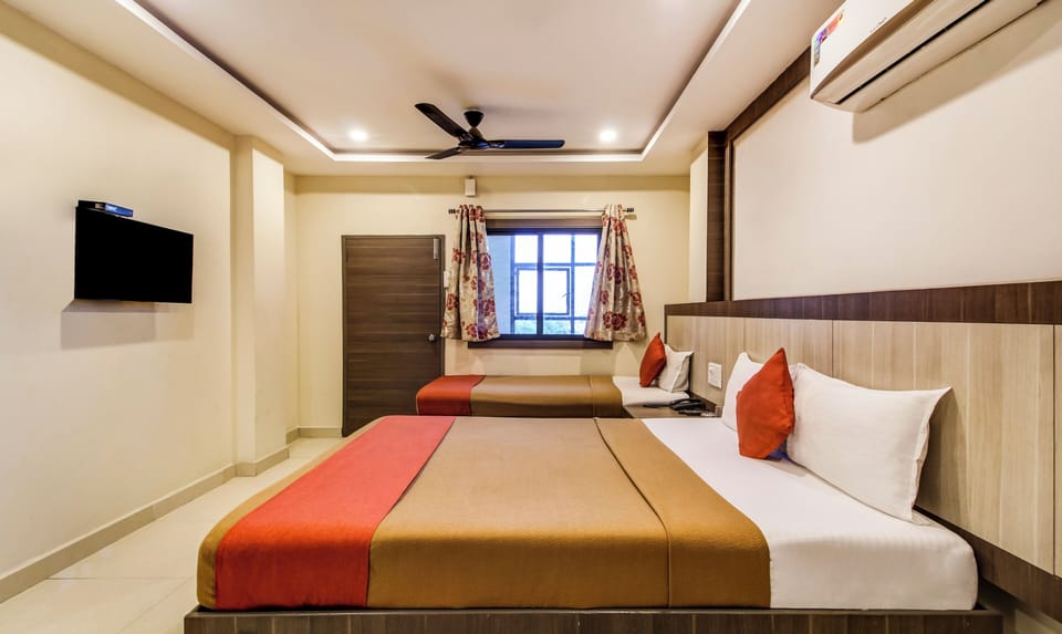 1 bedroom, desk, rollaway beds, free WiFi
