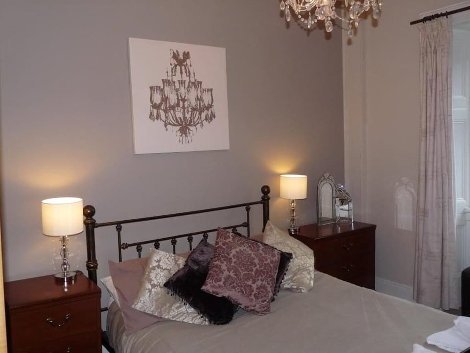 Double Room | Individually decorated, individually furnished, iron/ironing board