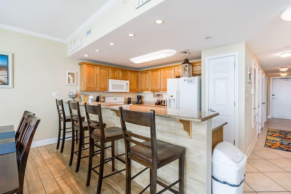 Sanibel 903 Kitchen Counter Seats 4