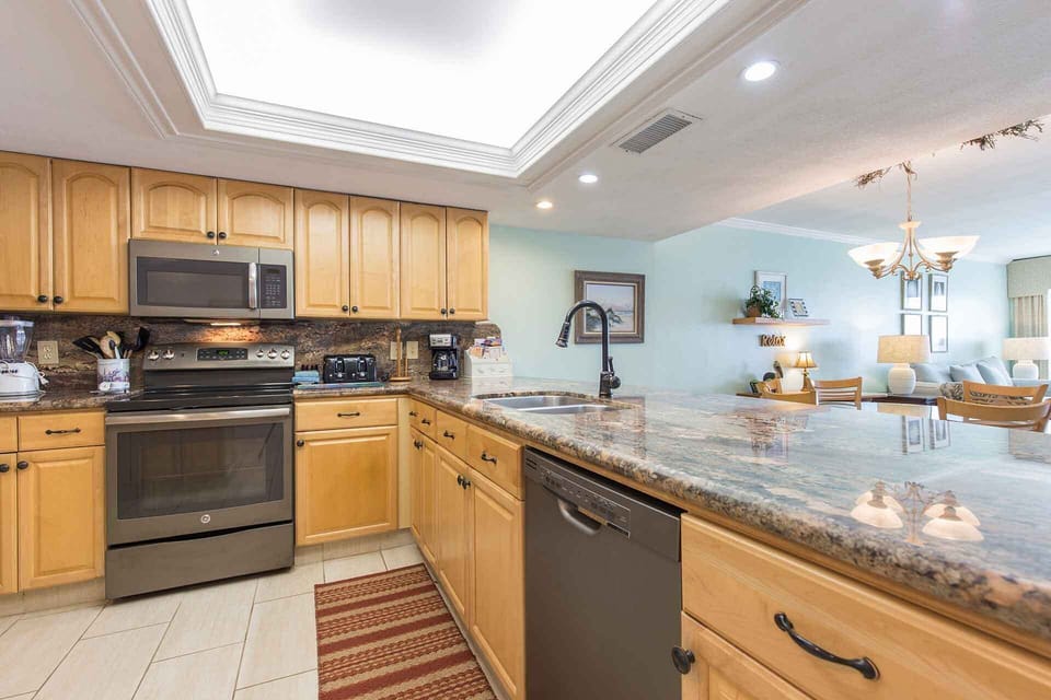 The granite counter tops are easy to work on and add great style to the kitchen.