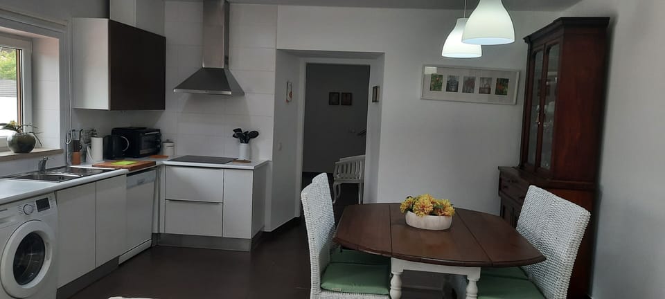 Cozinha e sala de jantar