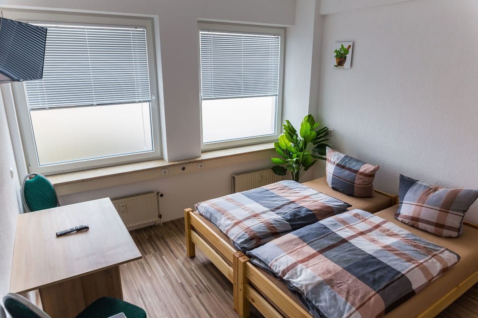 Desk, soundproofing, free WiFi, bed sheets