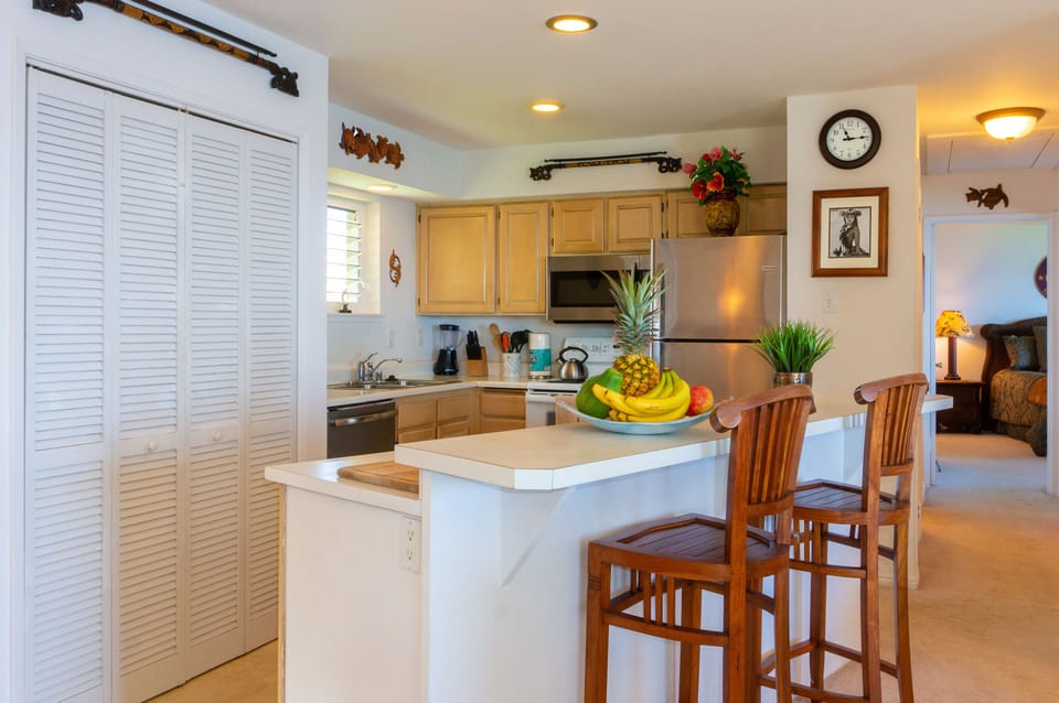 Kitchen with Washer/Dryer Closet  