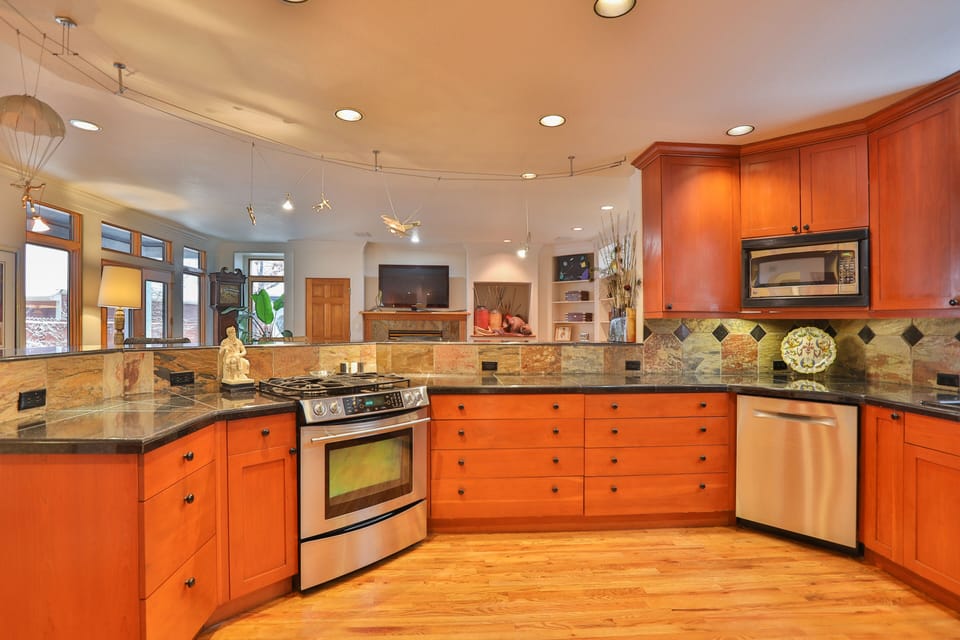 Gourmet Kitchen