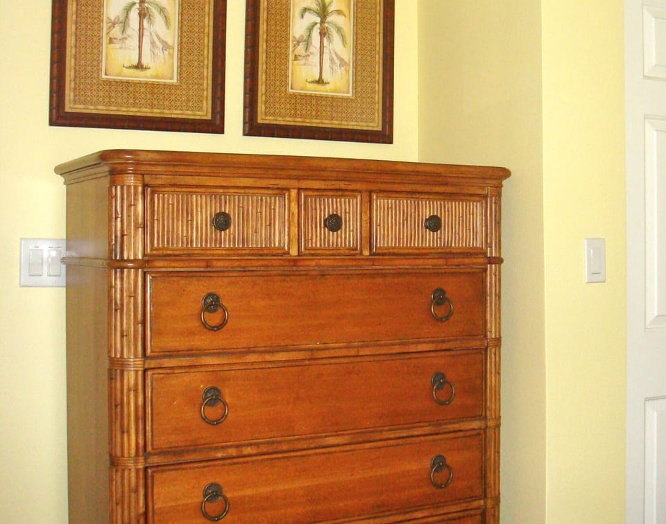 Lexington Tommy Bahama bureau