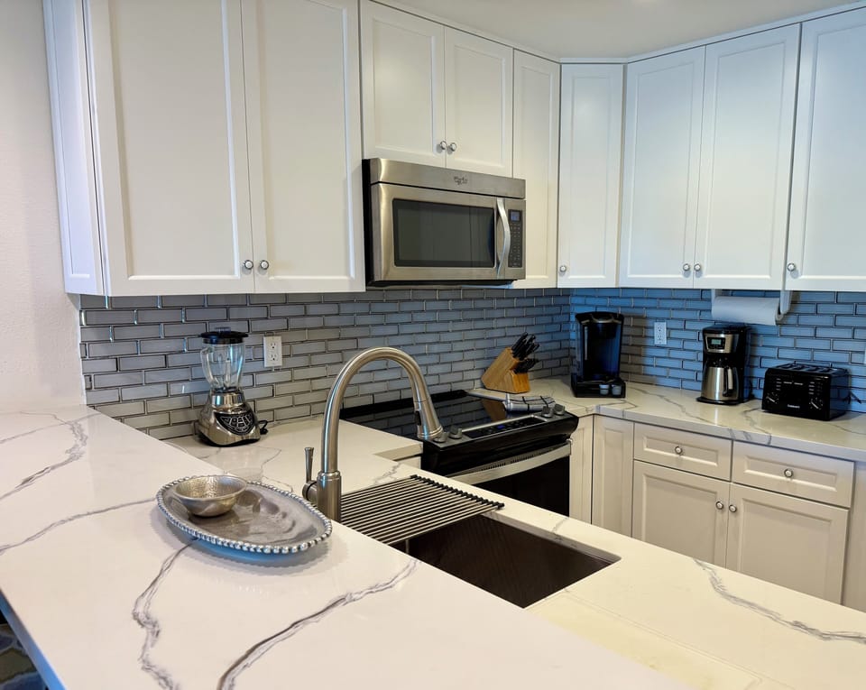 Kitchen stove, microwave, dishwasher