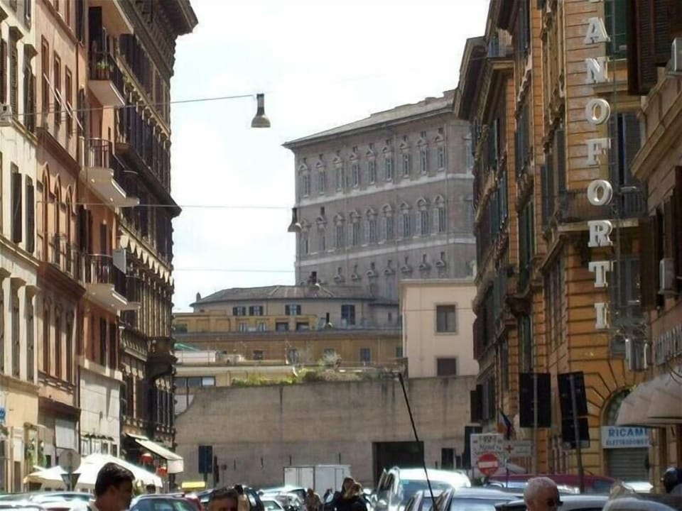 view of the Vaticano from the windows