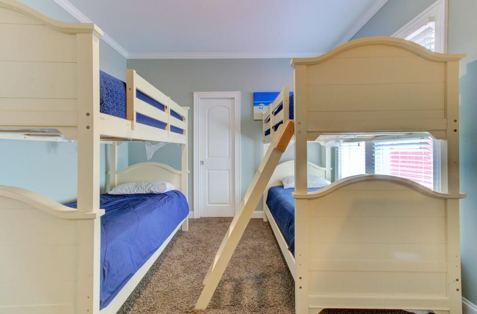 Bunk room