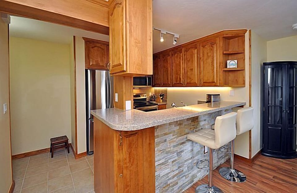 Kitchen and bar