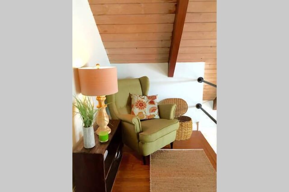 Relax with a good book in the reading nook in the loft while enjoying water view