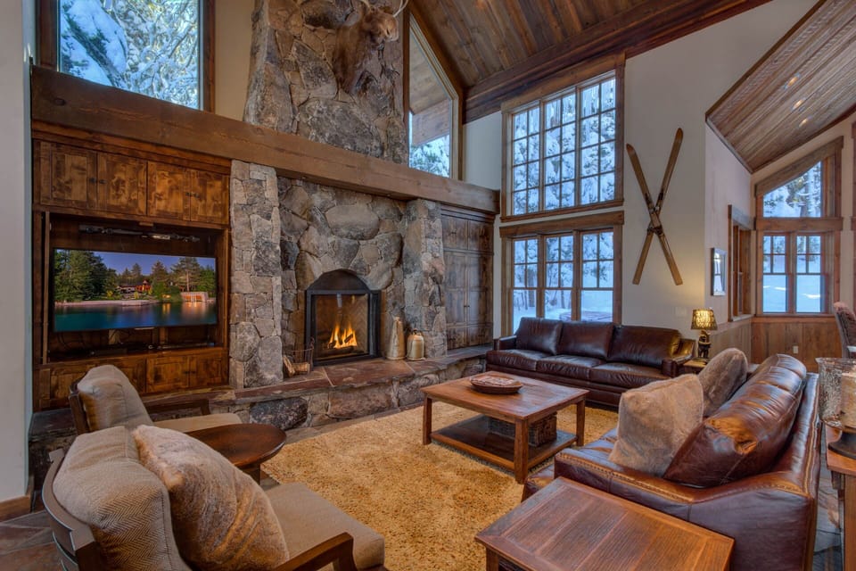 A spacious, cozy great room to enjoy.