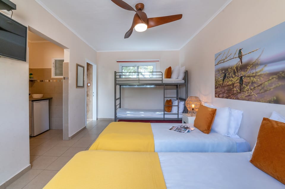 Family Studio | Free WiFi, bed sheets