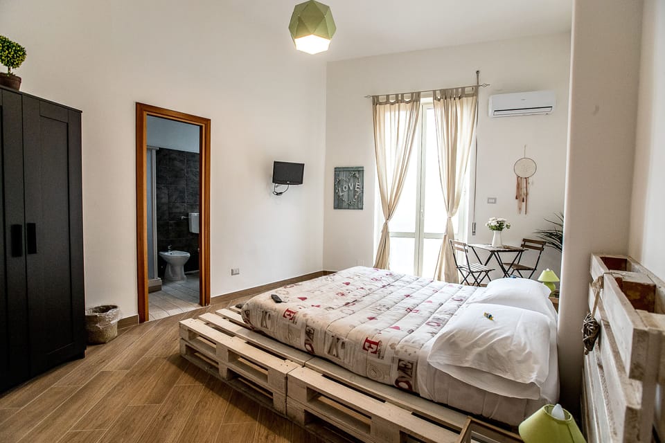 Classic Room | Desk, rollaway beds, free WiFi, bed sheets